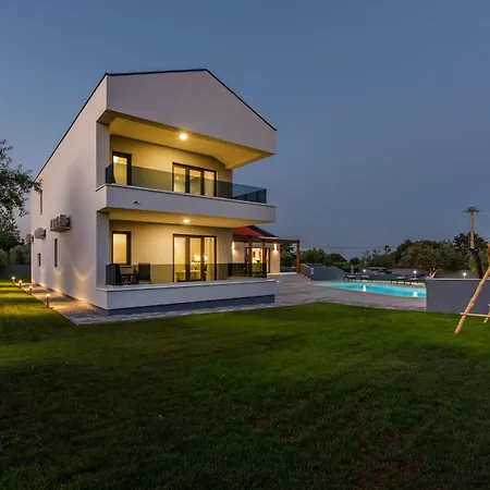 Posidonia Near Pula With Sea View And Surrounded By Olive Trees Villa *