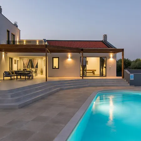 Posidonia Near Pula With Sea View And Surrounded By Olive Trees Villa *