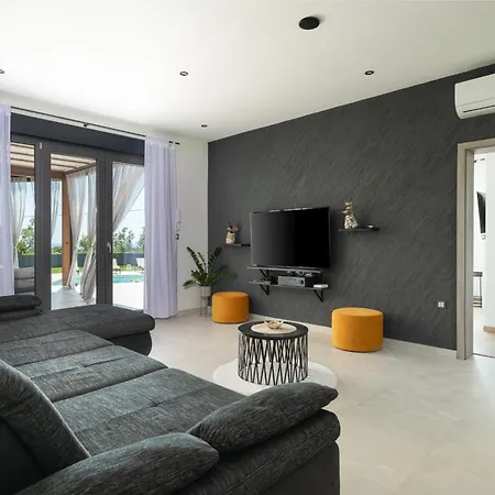 Posidonia Near Pula With Sea View And Surrounded By Olive Trees Villa *